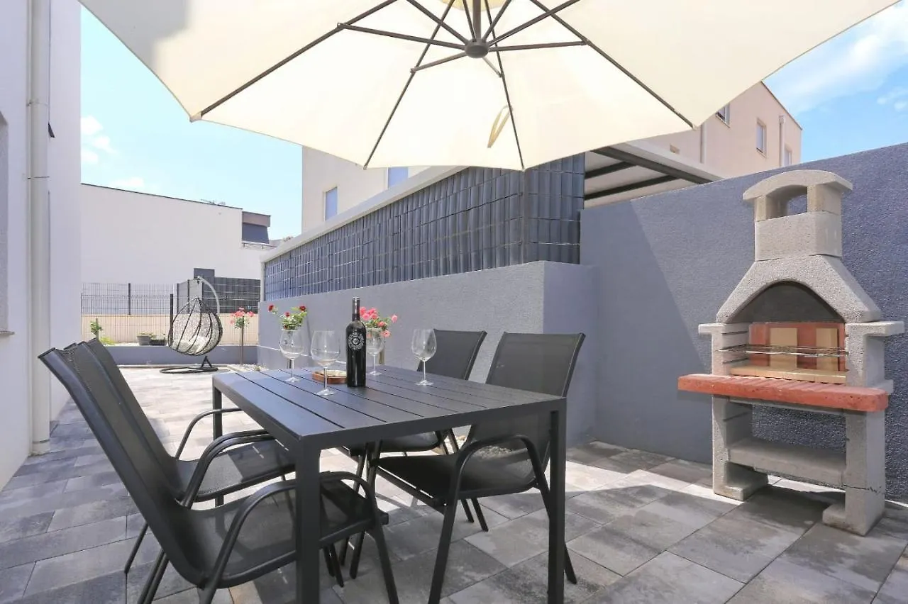 Apartment Garden location